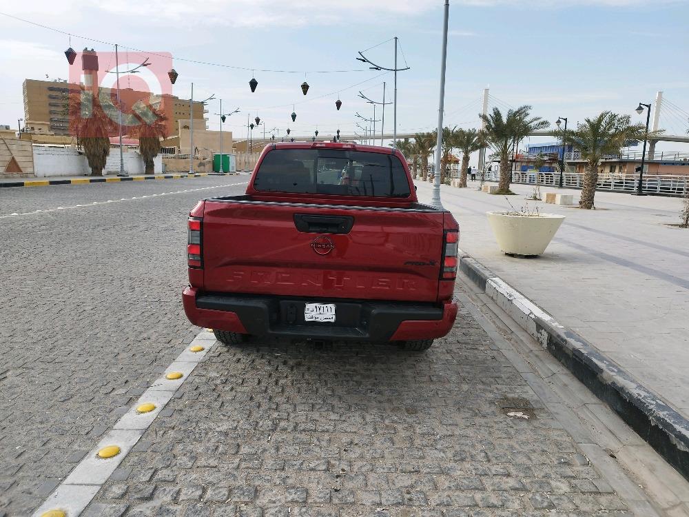 نیسان فرۆنتیر